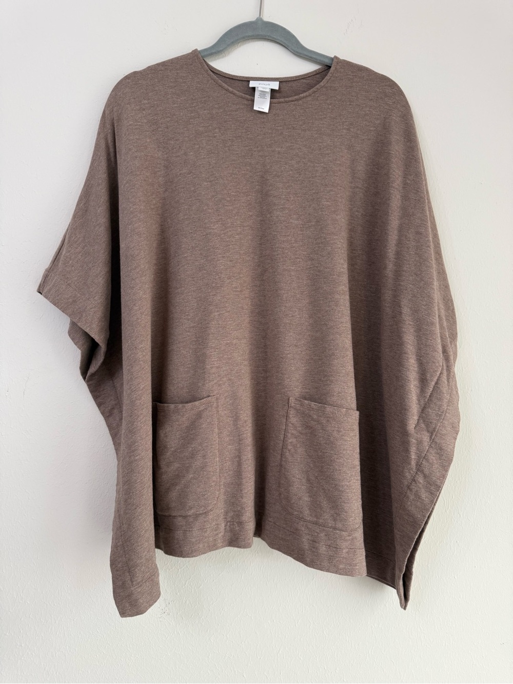 Trendy Relaxed Pocket-Front Women's Sweater in Taupe